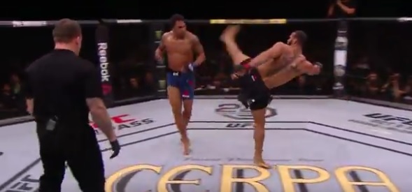 Ufc Sao Paulo Les Meilleurs Moments De Thiago Santos Vs Eryk Anders Arts Martiaux Mixtes