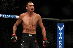 tony-ferguson-armes-contre-khabib