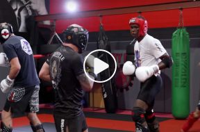 adesanya-volkanovski-spar