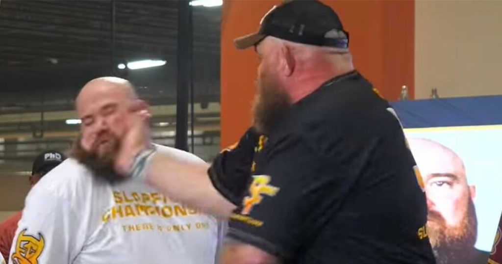 Un ancien champion poids lourd de l'UFC claque un énorme KO pour ses débuts en slap fighting