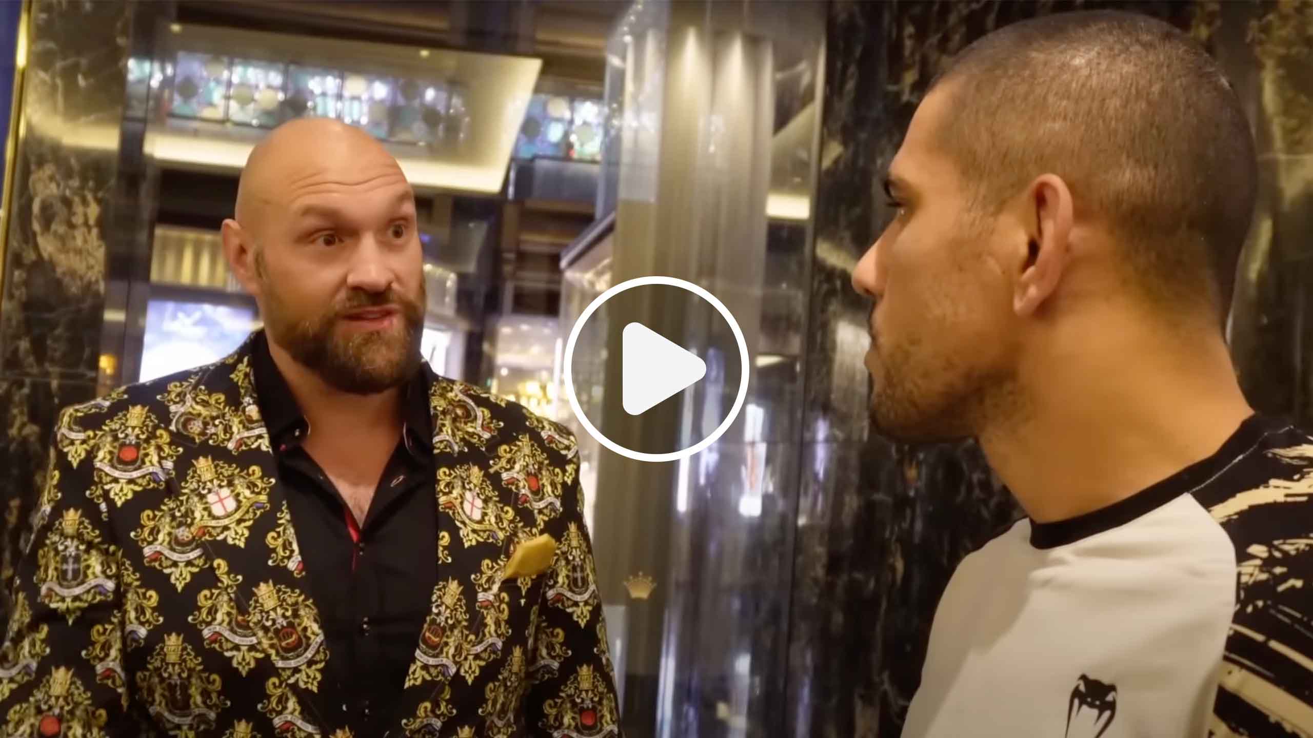 Alex Pereira Et Tyson Fury Se Rencontrent Ils Parlent D Israel   Tyson Fury Alex Pereira MMA Boxe Video 