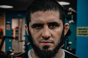 islam-makhachev-combat-charles-oliveira