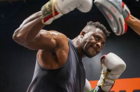 Francis-ngannou-reaction-anthony-joshua-boxe