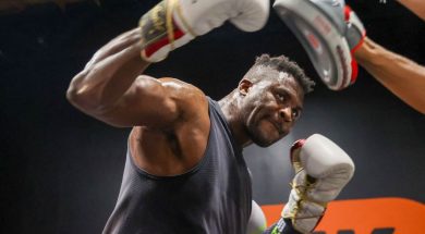 Francis-ngannou-reaction-anthony-joshua-boxe