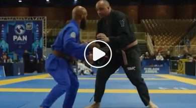 Légende-UFC-Demetrious-Johnson-soumet-colosse-jiu-jitsu-MMA-Vidéo