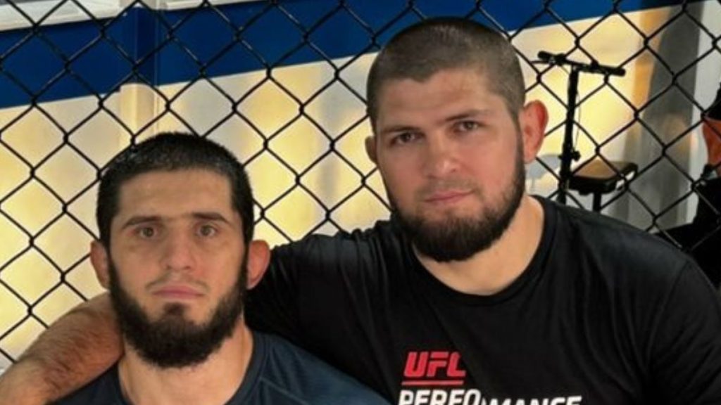 La légende de l'UFC Michael Bisping estime qu'Islam Makhachev, le champion des poids légers de l'organisation, a surpassé Khabib Nurmagomedov, son ami et mentor.