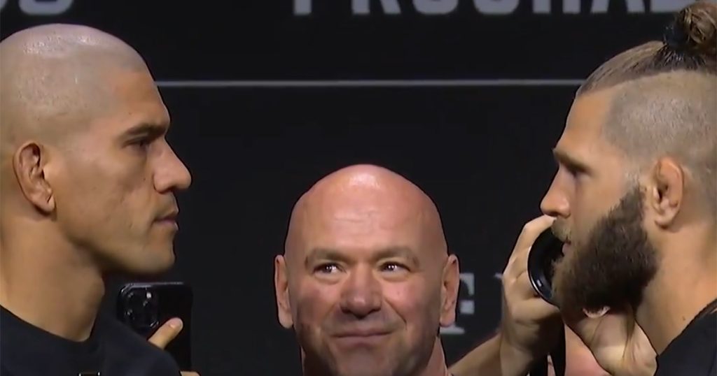 Alex Pereira et Jiri Prochazka font un face à face avant leur combat à l'UFC 303