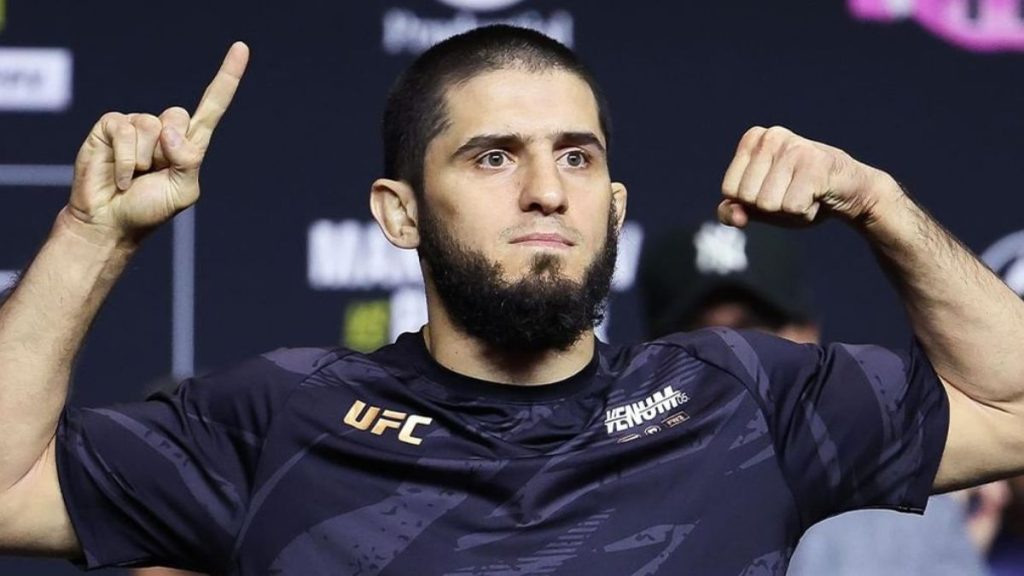 Suite à sa performance lors de l'UFC 302, Islam Makhachev a déclaré vouloir revenir au sein de la cage. Il vise en particulier un adversaire, mais il est prêt à faire tout ce qu'on lui demande.