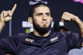 Islam-Makhachev-veut-une-deuxième-ceinture-et-espère-que-l-UFC-lui-donnera-cette-chance