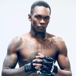 Le pronostic d'Israel Adesanya pour Whittaker vs. Aliskerov à l'UFC Arabie saoudite