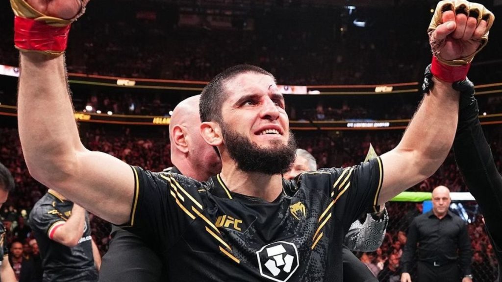 Javier Mendez, l'entraîneur principal d'Islam Makhachev, affirme que le fait que son combattant ait contracté un staphylocoque avant l'UFC 302 n'a pas été un gros problème.