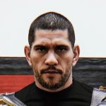 Alex Pereira est convoité par plusieurs combattants de l'UFC. Cependant, un combattant se distingue particulièrement par ses performances et son palmarès. Ce dernier continue de mettre la pression sur le champion brésilien.