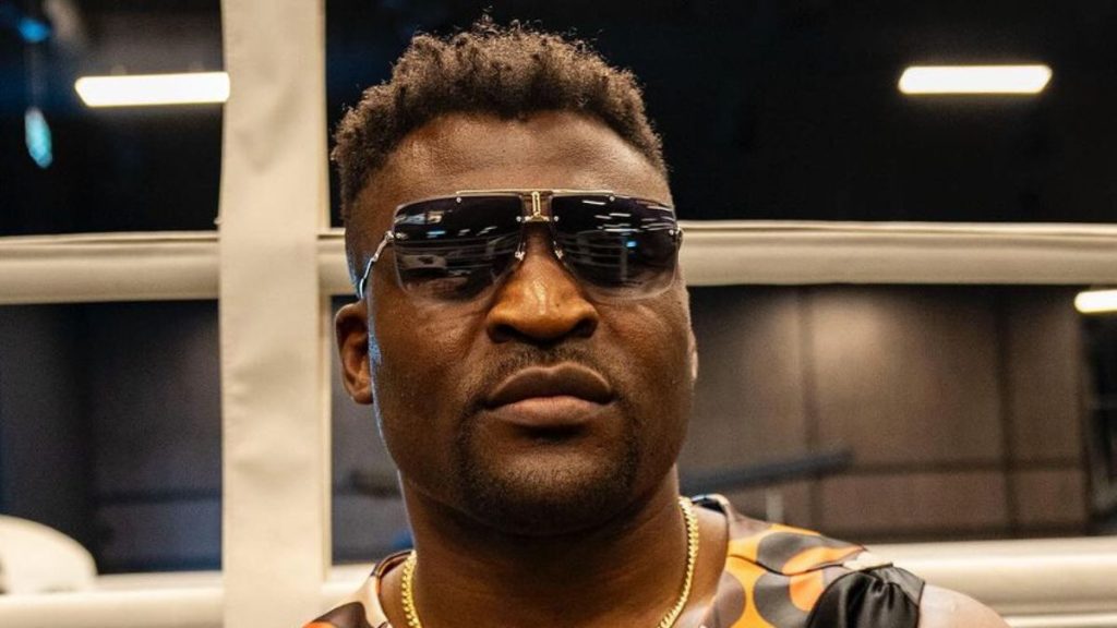 L'ancien champion des poids lourds de l'UFC, Francis Ngannou, s'est ouvert sur la mort déchirante de son fils Kobe, âgé de 15 mois.