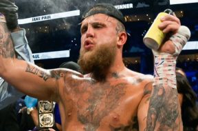 Une-légende-de-l’UFC-critique-détruit-Jake-Paul-suite-à-sa-victoire-:-« Le-spectacle-de-m*rde… »