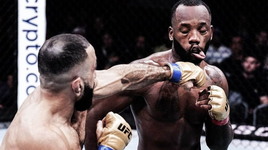 Leon Edwards a perdu face à Belal Muhammad par décision unanime, samedi dernier lors de l'UFC 304. Son entraîneur est revenu sur le combat et affirme qu'il a combattu blessé. Il a par ailleurs affirmé vouloir combattre un certain adversaire de la catégorie.