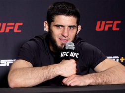 Islam-Makhachev-talade-om-planer-pa-en-titelkamp-i-UFC-compressed