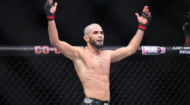 Muhammad-Mokaev-def.-Manel-Kape-UFC-304-8081