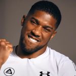 Anthony Joshua affronte Daniel Dubois le 21 septembre prochain à Wembley, afin de ravir la ceinture IBF. Récemment, le Britannique a mentionné son prochain combat face à Daniel Dubois. Il a également livré sa prédiction pour le duel entre Oleksandr Usyk et Tyson Fury.