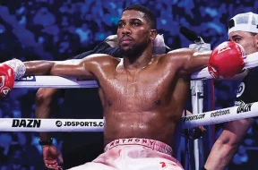 anthony-joshua-in-corner