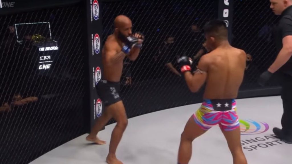 Le One FC, une organisation de MMA asiatique, a organisé il y a quelques années un combat entre Demetrious Johnson, ancienne star de l'UFC et Rodtang, un grand champion de Muay Thai. Le résultat du combat est expéditif.