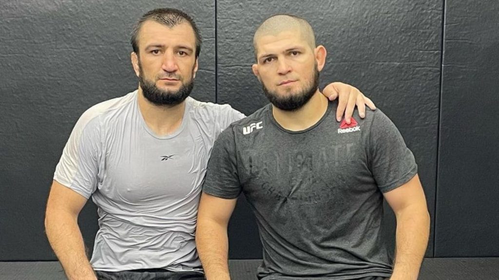 Le cousin de Khabib Nurmagomedov, Abubakar, a sauvé une femme de la noyade, dans la mer Caspienne, cette semaine. Son ami raconte l'histoire sur Instagram.