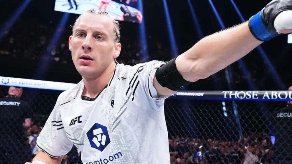 Paddy Pimblett est un combattant de MMA, occupant la 15e place des poids légers de l'UFC. Fan du club de Liverpool, ce dernier se rend régulièrement à des matchs, mais un jour, rien ne s'est passé comme prévu. Un gardien de foot raconte l'histoire.