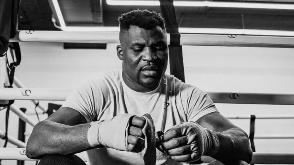 Bientôt de retour dans l'octogone, l'ancien champion des poids lourds de l'UFC Francis Ngannou a révélé qu'il pourrait être très proche de sa retraite.