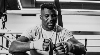 Francis-Ngannou-révèle-que-ses-jours-en-tant-que-combattant-pourraient-être-comptés