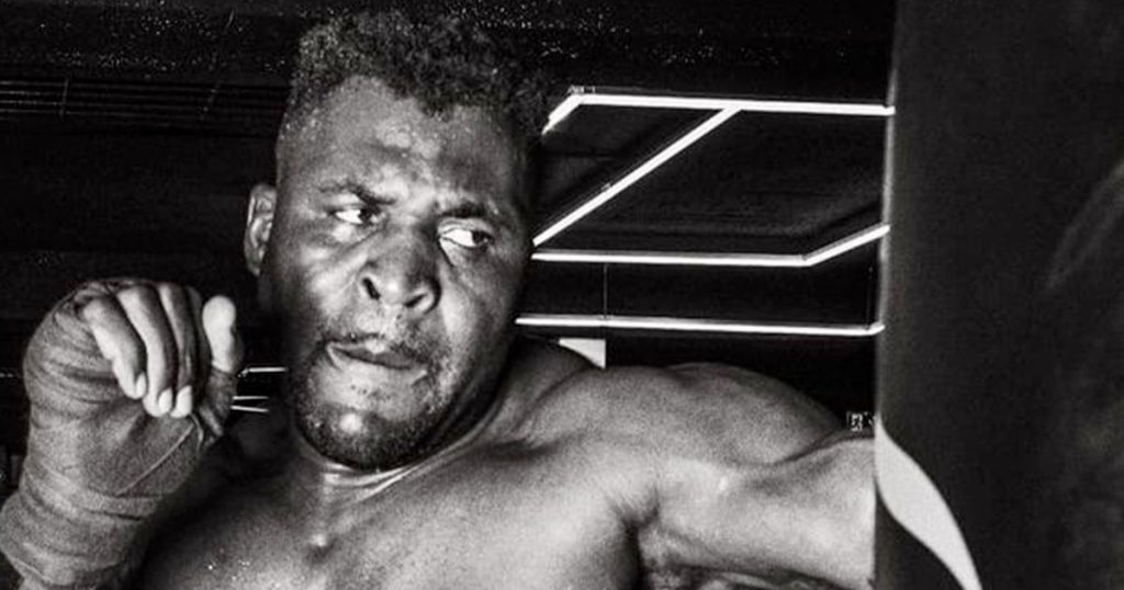 Le physique terrifiant de Francis Ngannou avant son retour en MMA