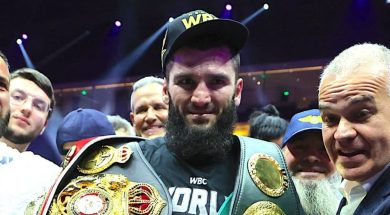 Découvrez-l-humble-réaction-d-Artur-Beterbiev-après-son-couronnement-en-tant-que-Champion-Unifié