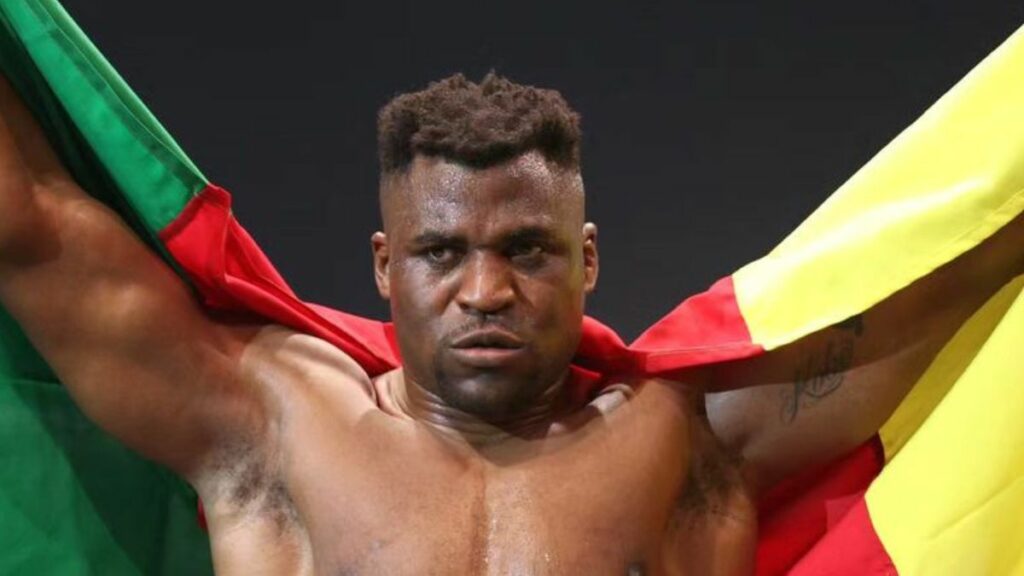 Francis Ngannou a une nouvelle fois conquis le monde avec sa performance impressionnante dans sa nouvelle organisation, le PFL. Sa folle prestation face à Renan Ferreira le place à un autre niveau, le mettant aujourd'hui au centre de la discussion des meilleurs poids lourds de tous les temps.