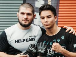 Khabib-veut-entraîner-un-combattant-de-Muay-Thai-âgée-de-17-ans-pour-l-amener-vers-le-MMA