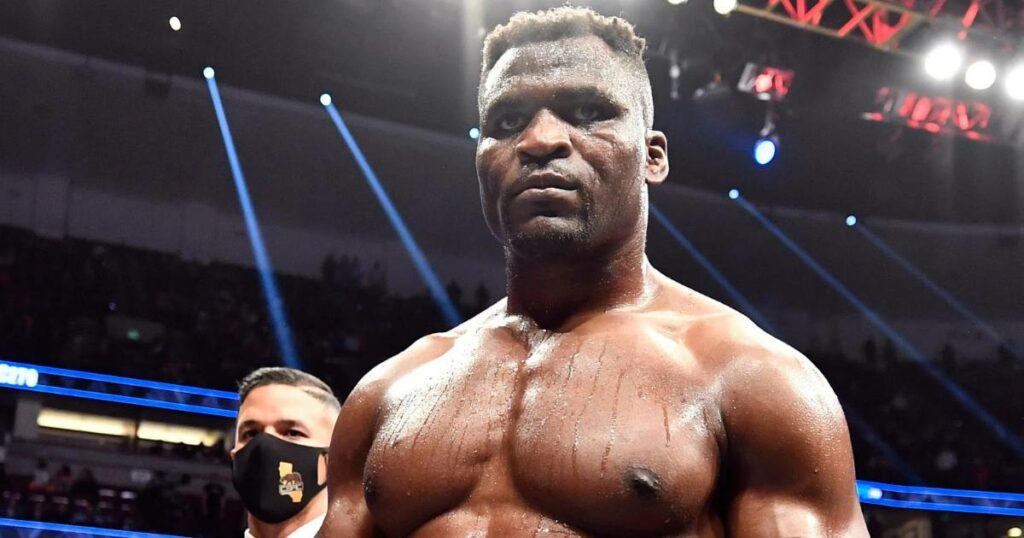 Le coach de Francis Ngannou témoigne de sa puissance absurde : Quand il m'a frappé..."