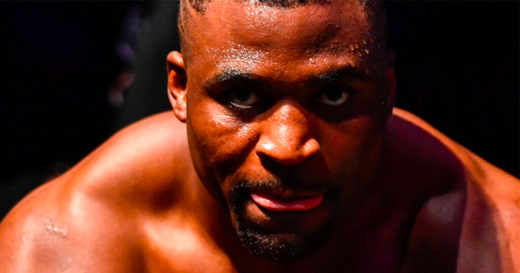 Francis Ngannou est prêt à affronter ce champion terrifiant de kickboxing : "Envoyez le contrat"