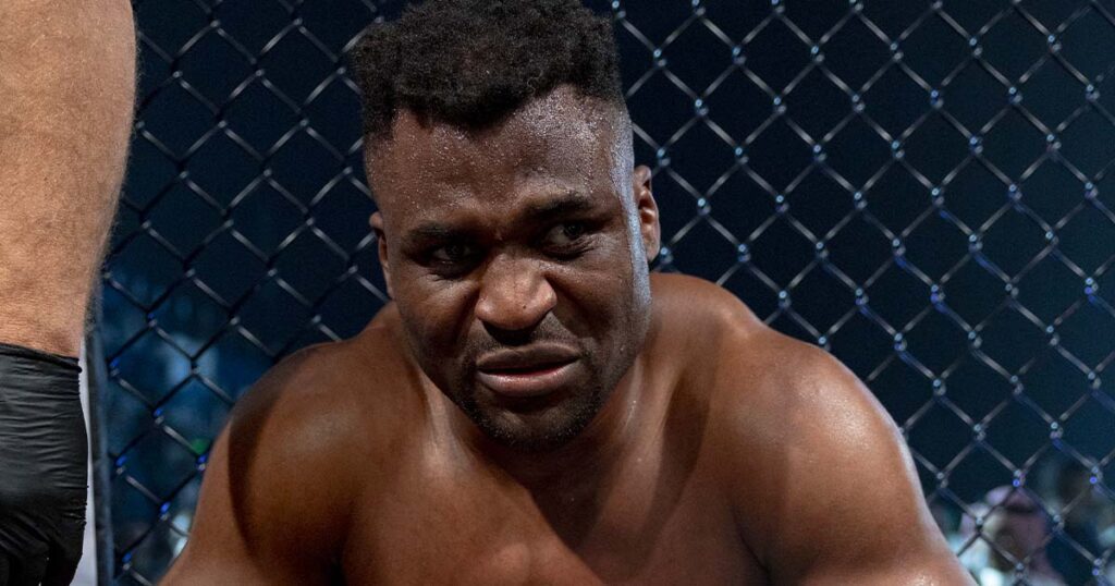 Francis Ngannou avoue une chose à Renan Ferreira après leur combat : "Tu m'as sacrément détruit..."