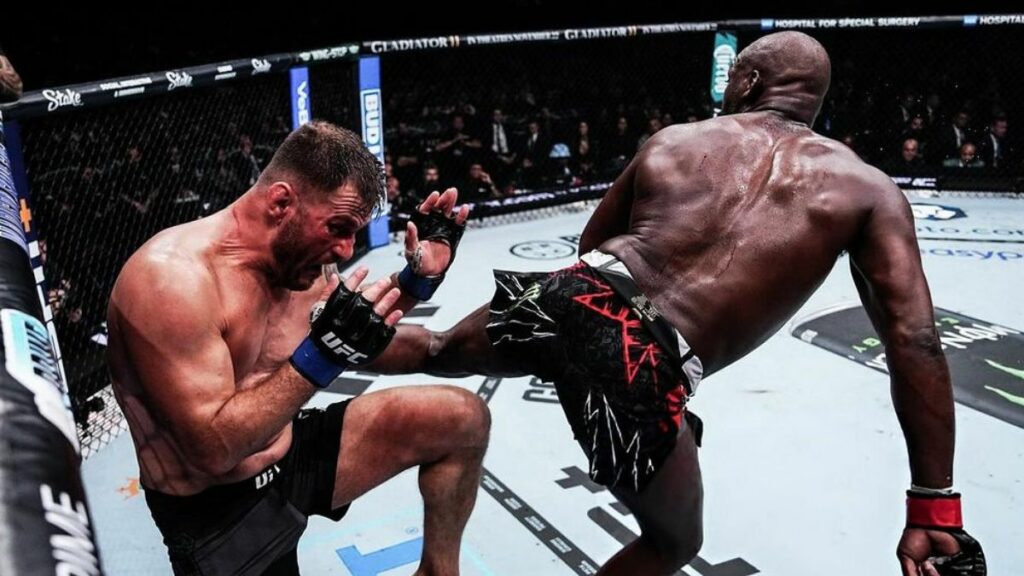 Les blessures subies par Stipe Miocic après sa défaite à l’UFC 309 à cause du coup de pied retourné de Jon Jones ont été révélées. Elles sont loin d’être anodines.