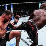 Les blessures subies par Stipe Miocic après sa défaite à l’UFC 309 à cause du coup de pied retourné de Jon Jones ont été révélées. Elles sont loin d’être anodines.