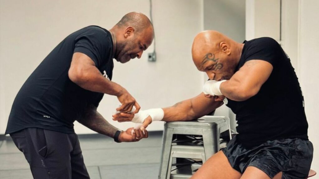 Mike Tyson remet les gants après près de 20 ans de retraite de la boxe professionnelle. Il fera face à Jake Paul ce 15 novembre, et la légende semble en forme.