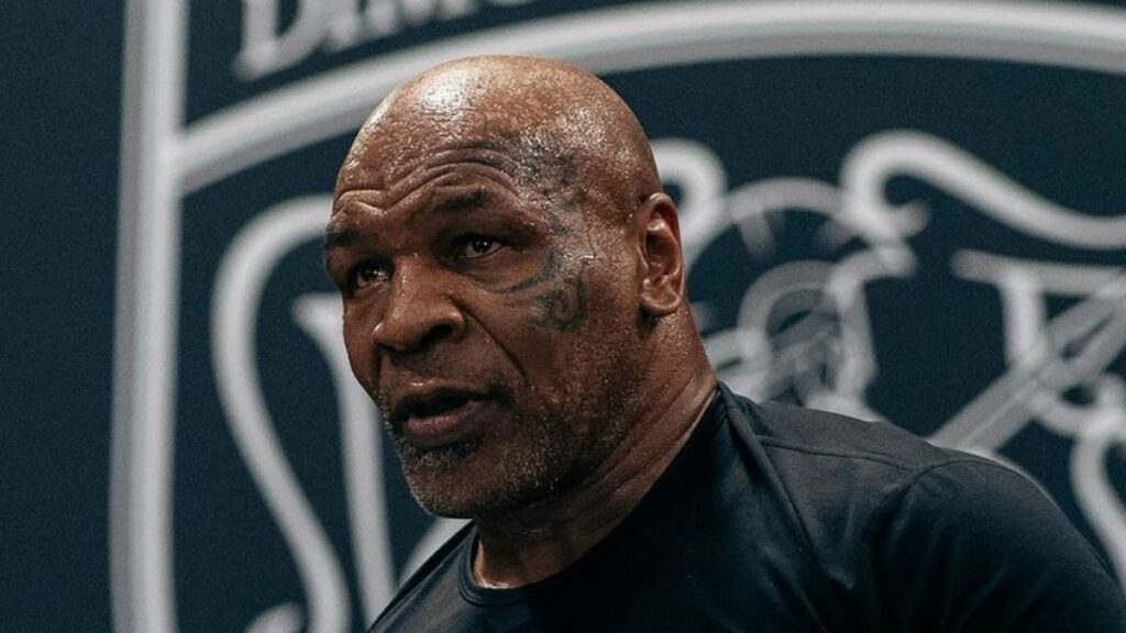 Mike Tyson a fait une déclaration sur son entraînement pour son duel contre Jake Paul. Il a évoqué une habitude rare qu’il considère comme une "maladie".