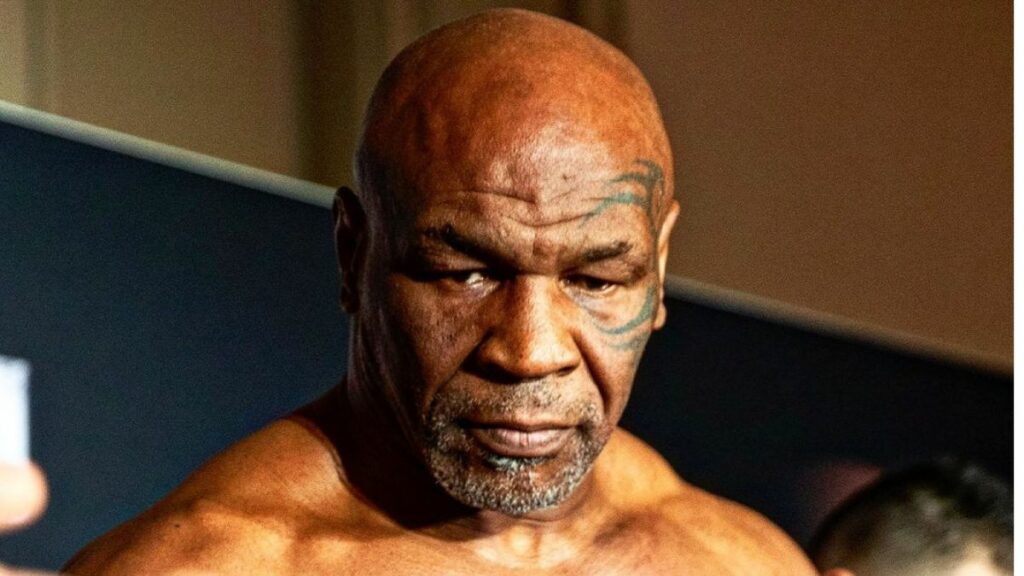 Avant le combat entre Mike Tyson et Jake Paul, un incident s'est produit : Tyson a giflé Paul en plein visage. La légende est revenue sur cet acte.