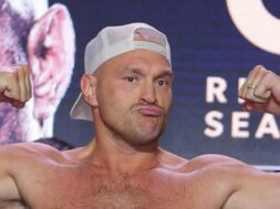 Tyson-Fury-donne-son-avis-sincère-sur-les-salaires-des-combattants