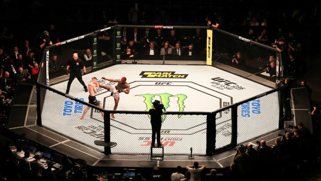 Une légende du MMA a dénoncé les pratiques contractuelles de l'UFC. Lors d’un podcast, il a révélé comment ses droits ont été confisqués, pointant des clauses abusives et un manque de transparence envers les combattants.