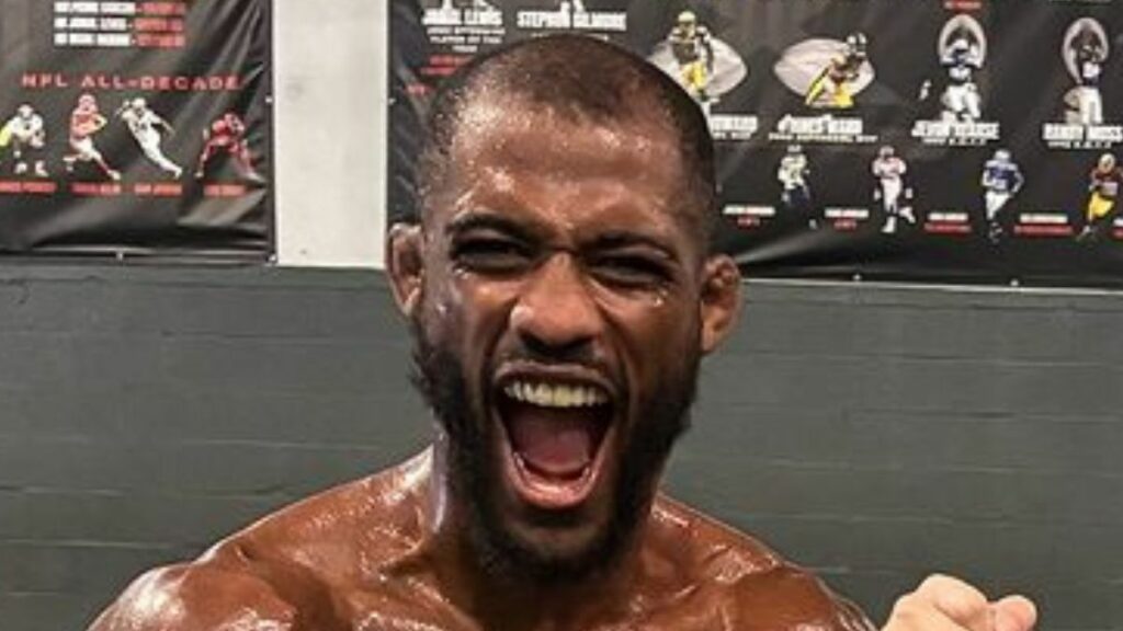 Wilson Varela affrontera le double champion du KSW, Salahdine Parnasse, dans un combat 100% bleu, blanc, rouge. Pour se préparer à ce title-shot, Varela semble avoir fait tout ce qu'il fallait, comme en témoigne sa forme impressionnante.