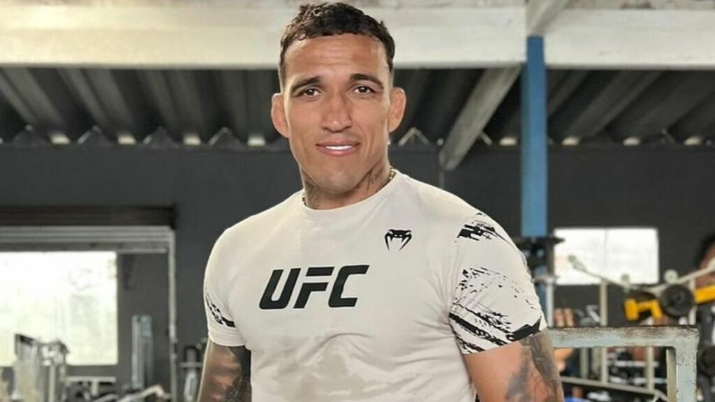 Charles Oliveira affronte Michael Chandler lors de l'UFC 309, à New York. En co-main event d'une soirée mettant en scène Jon Jones, le Brésilien veut se racheter de sa dernière défaite.