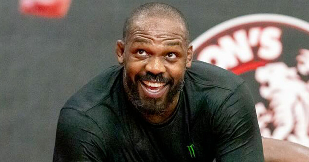 Jon Jones nomme celui qu'il considère comme le GOAT