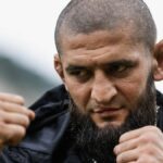 Khamzat Chimaev a récemment battu Robert Whittaker à l'UFC 309. Selon Dana White, ce dernier pourrait rapidement combattre pour la ceinture de l'organisation.