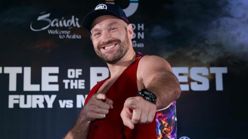 Tyson Fury affronte Oleksandr Usyk en décembre prochain, pour tenter de ravir les trois ceintures que détient le champion. Considéré comme l'un des meilleurs poids lourds actuel, le Britannique a nommé le boxeur le plus talentueux selon lui.