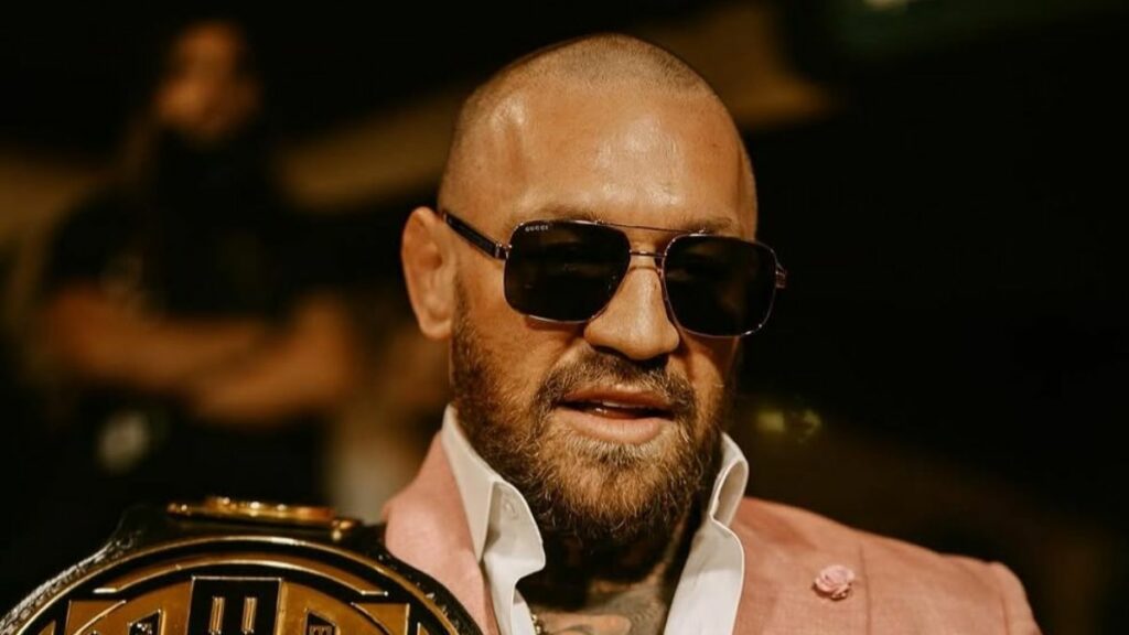 Conor McGregor serait en discussions avec la famille Ambani pour un match d'exhibition contre Logan Paul en Inde, avec un cachet estimé à 250 millions de dollars chacun.