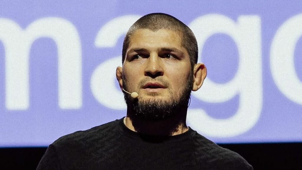 Rogan est revenu sur la carrière légendaire de Khabib Nurmagomedov dans l'Octogone, qui l'a vu finir avec un record de 29-0 avant de prendre sa retraite en 2020.