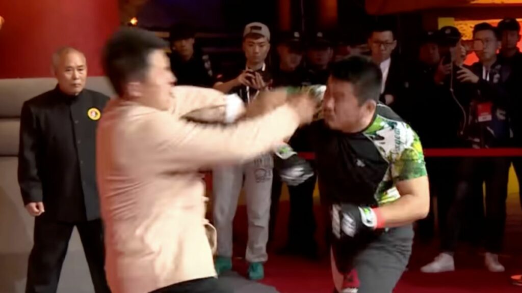 Le combattant de MMA Xu Xiaodong a défié les arts martiaux traditionnels chinois en affrontant un maître de Wing Chun. Un affrontement qui soulève la question suivante : quel art martial est réellement le meilleur ?